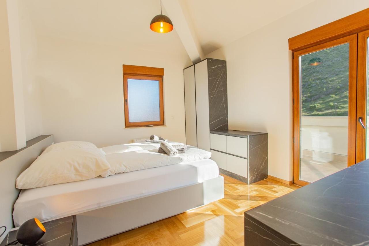 מוסטר Exclusive Penthouse Old Town With Sauna And Jacuzzi מראה חיצוני תמונה