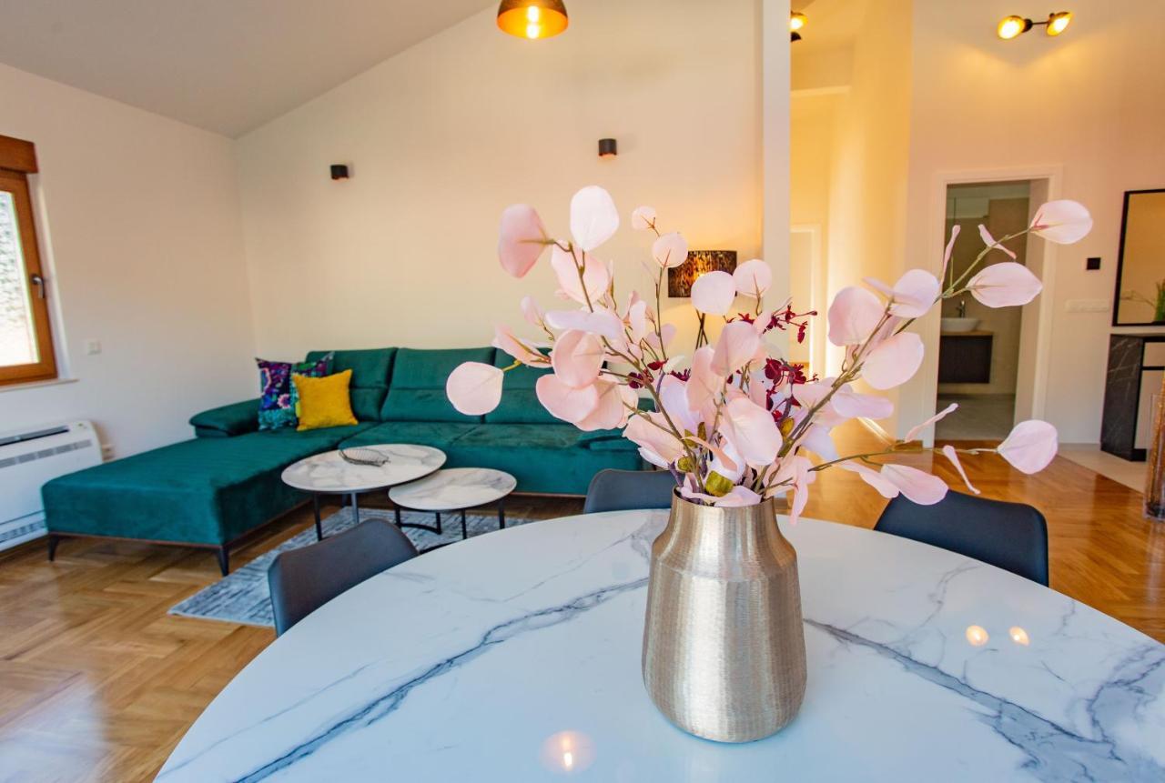 מוסטר Exclusive Penthouse Old Town With Sauna And Jacuzzi מראה חיצוני תמונה