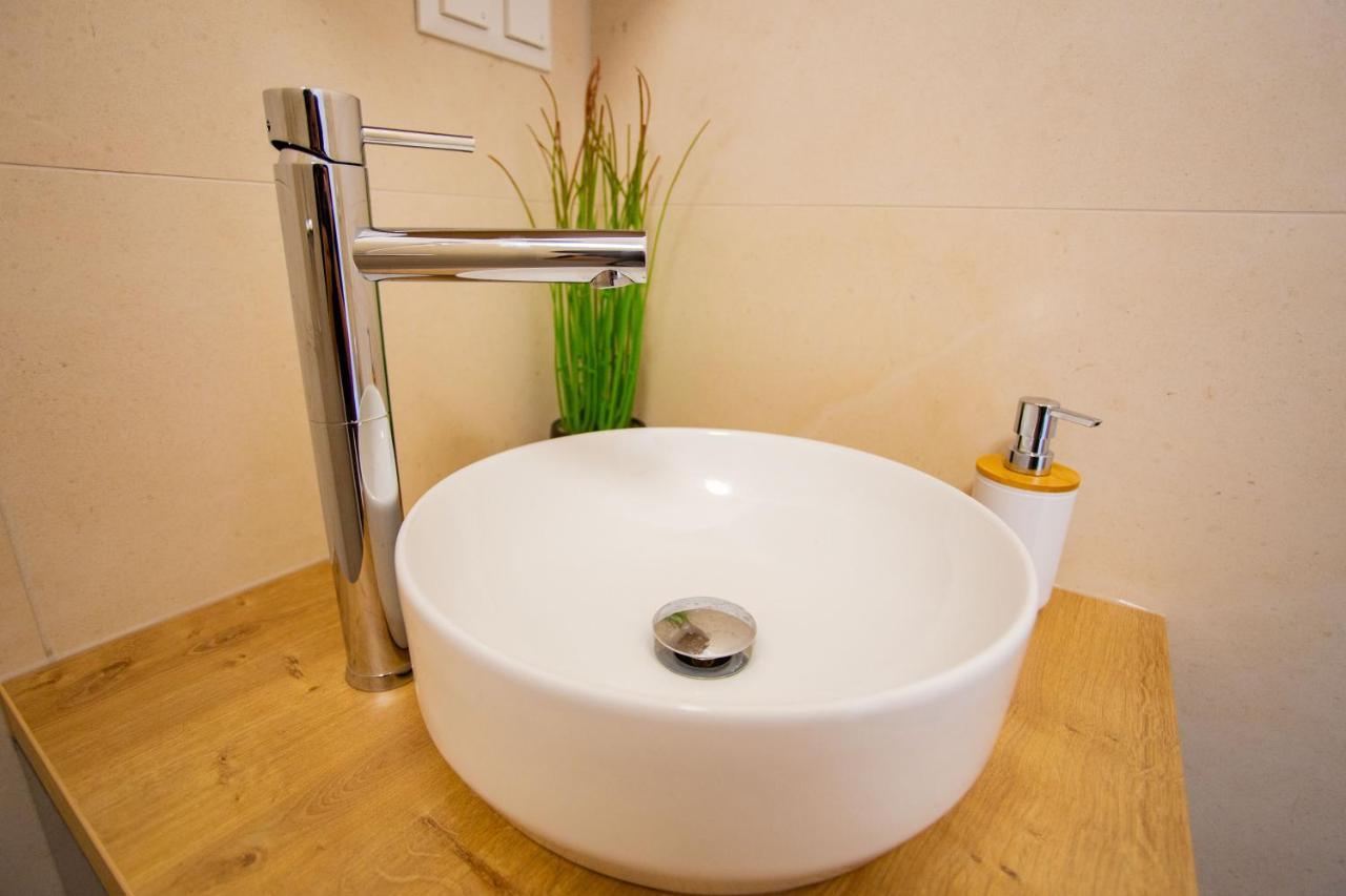 מוסטר Exclusive Penthouse Old Town With Sauna And Jacuzzi מראה חיצוני תמונה