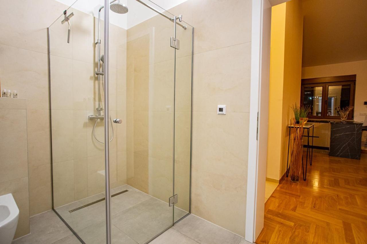מוסטר Exclusive Penthouse Old Town With Sauna And Jacuzzi מראה חיצוני תמונה